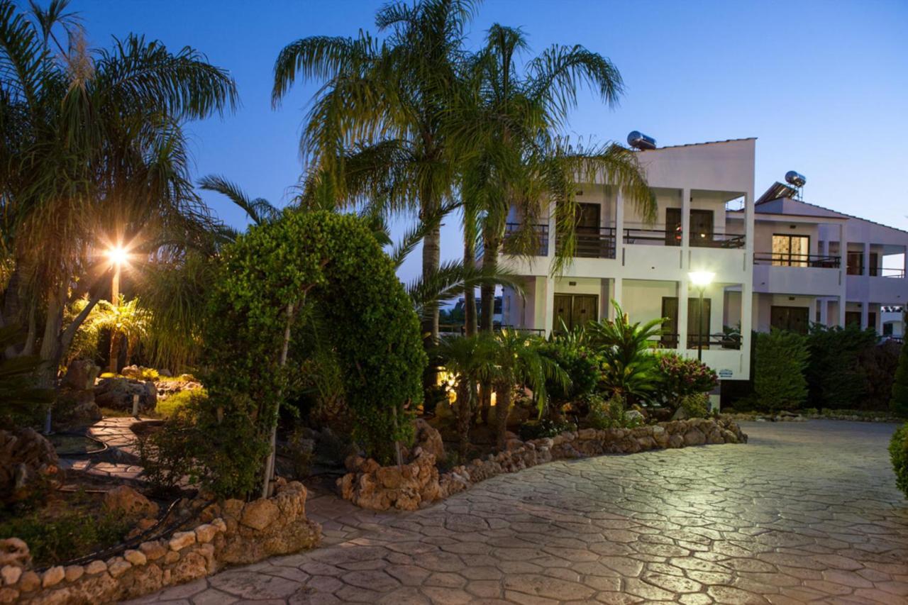 Coliseum Studios & Apartments Pefki  Exterior photo